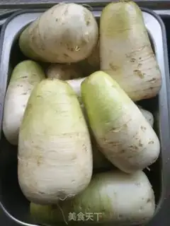 Make How to make a spicy radish step 0