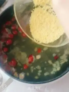 Make Little rice-tree lily oatmeal step 4