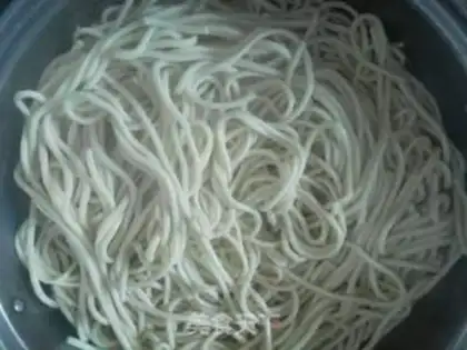 Make Spicy noodles step 2