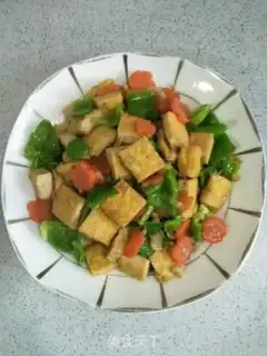 Make Carrot green pepper fried fragrance step 8