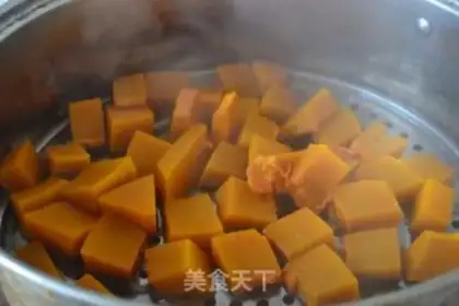 Make Pumpkin buns step 1