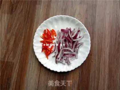 Make Garlic fried meat step 1