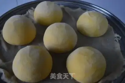 Make Pumpkin buns step 7