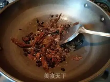 Make The beanfish fried the bitter melon step 2