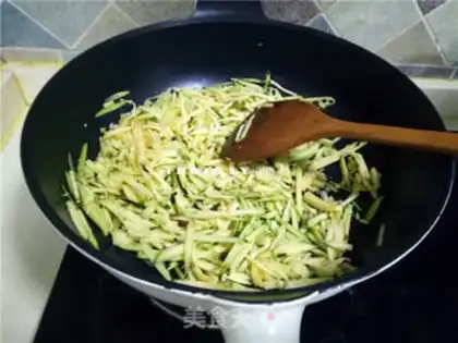 Make Twin pepper pumpkins step 4