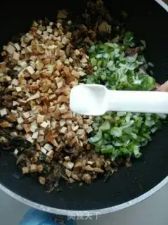 Make Plumsy buns step 14