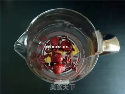 Make Gin and red-tree ginger tea step 2