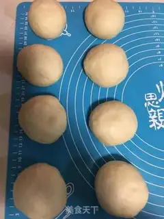 Make Bean caterpillar bread step 3