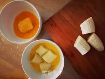 Make Gold fried bananas step 1