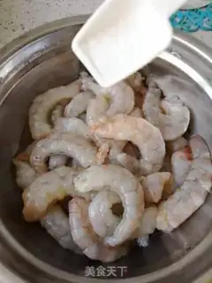 Make Pretzels, fried shrimp step 2