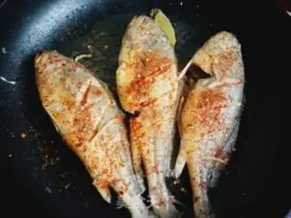 Make Fried yellow fish step 4