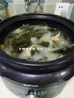 Make Porkbone soup from the winter melon step 8