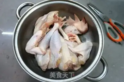 Make Frozen chicken soup and sour chicken silk step 1