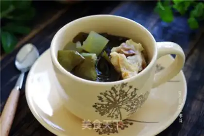 Make Porkbone soup from the winter melon step 9