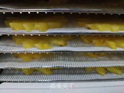 Make Pineapple dry step 3