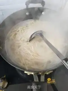Make Quick, greasy noodle step 3