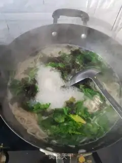 Make Quick, greasy noodle step 4