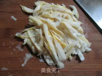 Make Scrambled chicken step 1