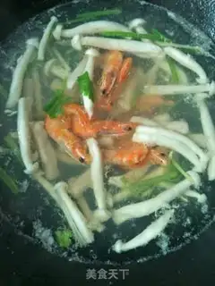 Make Red shrimp sea mushroom soup step 5