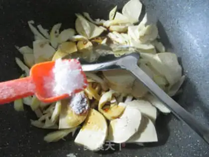 Make Scrambled chicken step 6