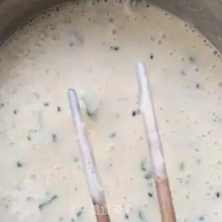 Make Autumn sesame eggcake step 5