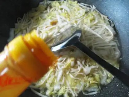 Make Squeeze the cabbage and soup step 5
