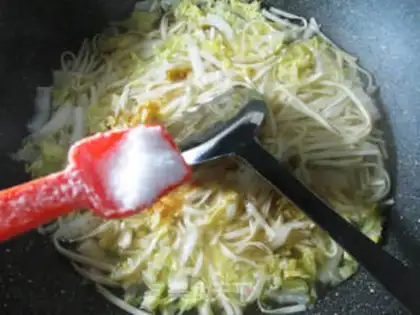 Make Squeeze the cabbage and soup step 6