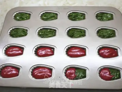 Make "Christmas Madeleine." step 13