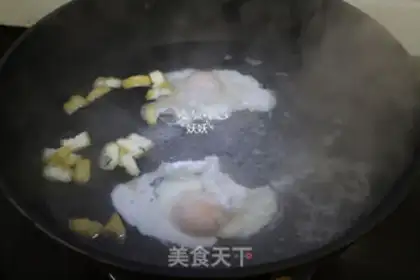 Make Eggs to pieces step 2