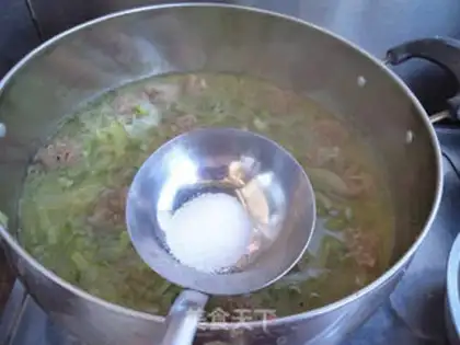 Make Beefball radish soup step 8