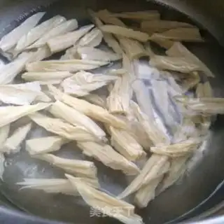 Make A corset of celery step 2
