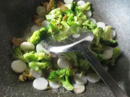 Make Squeeze the cuisine orchids step 4