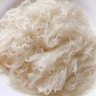 Make A fan of bean sprouts step 0