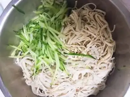 Make Frozen needle mushrooms step 3