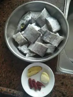 Make Red-fried fish step 0