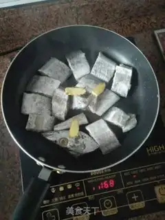 Make Red-fried fish step 1