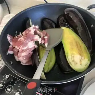 Make A fan of bean sprouts step 4