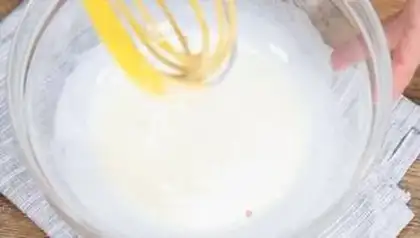 Make Christmas doughnuts step 1
