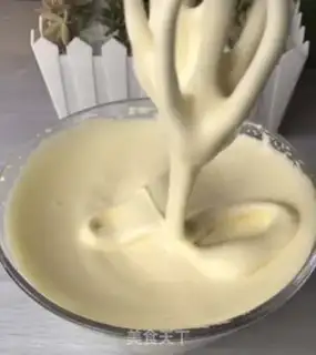 Make Christmas tree cake step 2