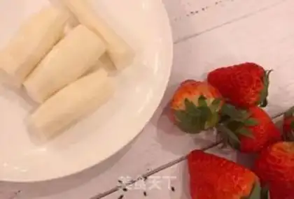 Make How to make Strawberry Snowman step 0