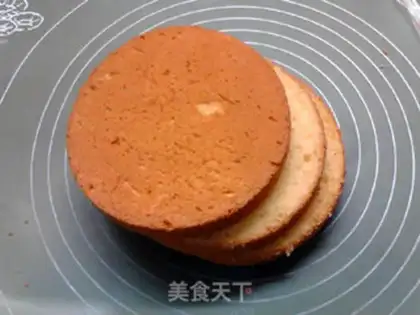 Make Christmas tree cake step 1