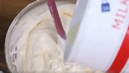 Make Christmas doughnuts step 9