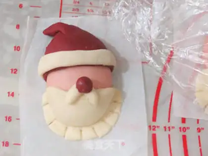 Make Santa step 18
