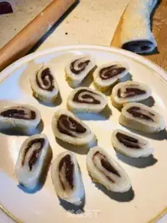 Make Donkey rolls step 7