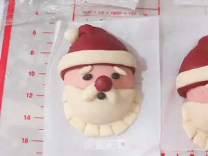 Make Santa step 20