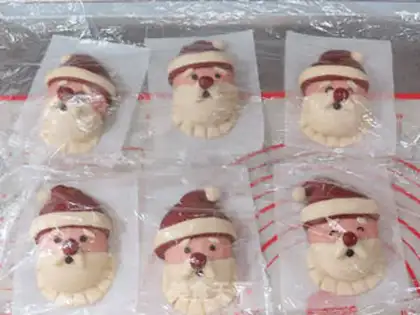 Make Santa step 21