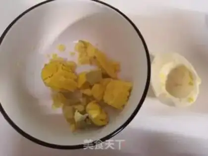 Make Egg salad step 1