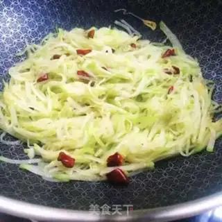 Make Piggy radish step 5