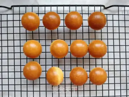 Make Rose lollipop cake step 10