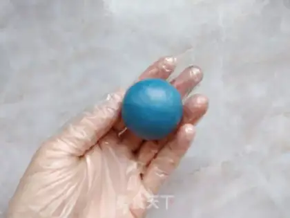 Make Rose lollipop cake step 13
